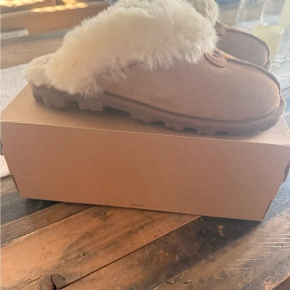 UGG Coquette Slippers in Tan - Picture 6 of 8